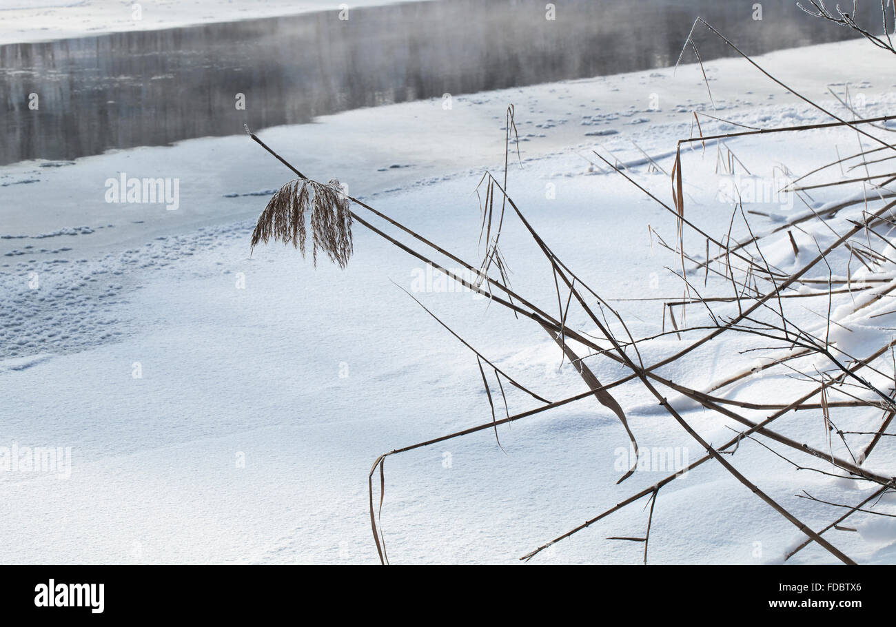 Landscape frozen river hi-res stock photography and images - Alamy