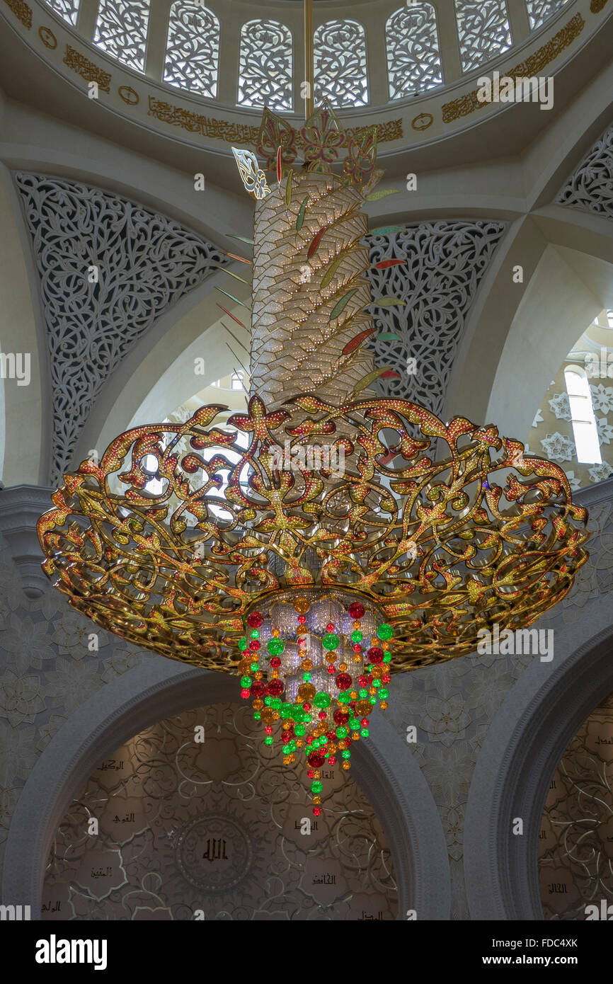 United Arab Emirates, Abu Dhabi, Sheikh Zayed Grand Mosque, chandelier