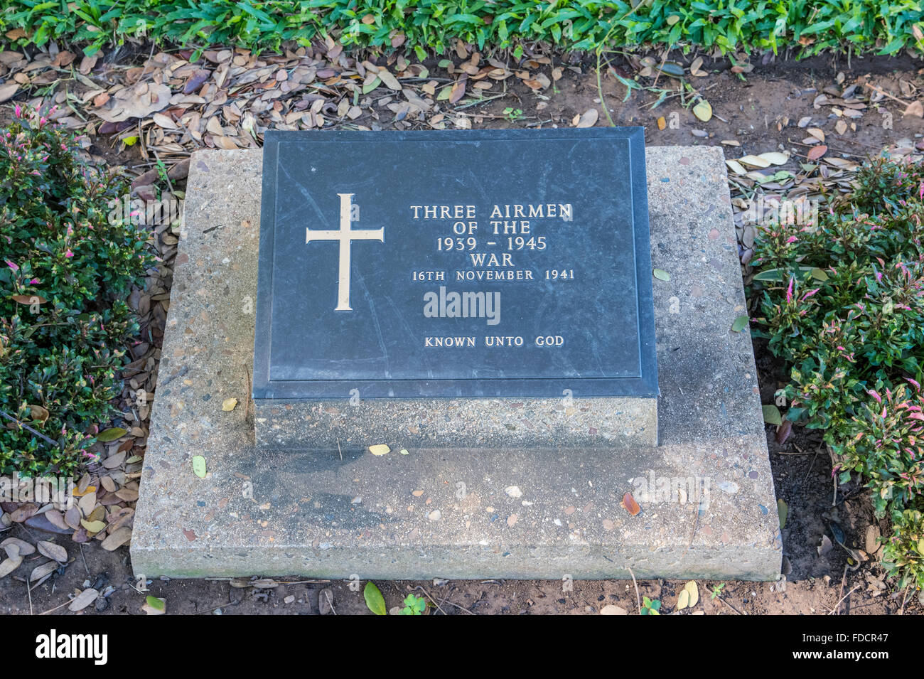 Kanchanaburi, WWII Death Railway Cemetery Collective grave of three unknown airmen but probably USAF Stock Photo