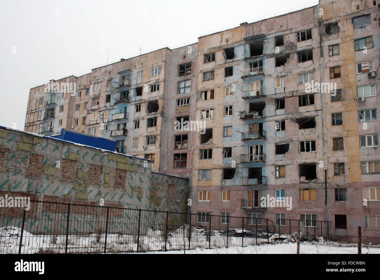 A destroyed apartment building in Avdiivka, Ukraine 28 January 206. The small town is located at the front of the separatists and reconstruction is progressing slowly. Photo: Friedemann Kohler/dpa Stock Photo