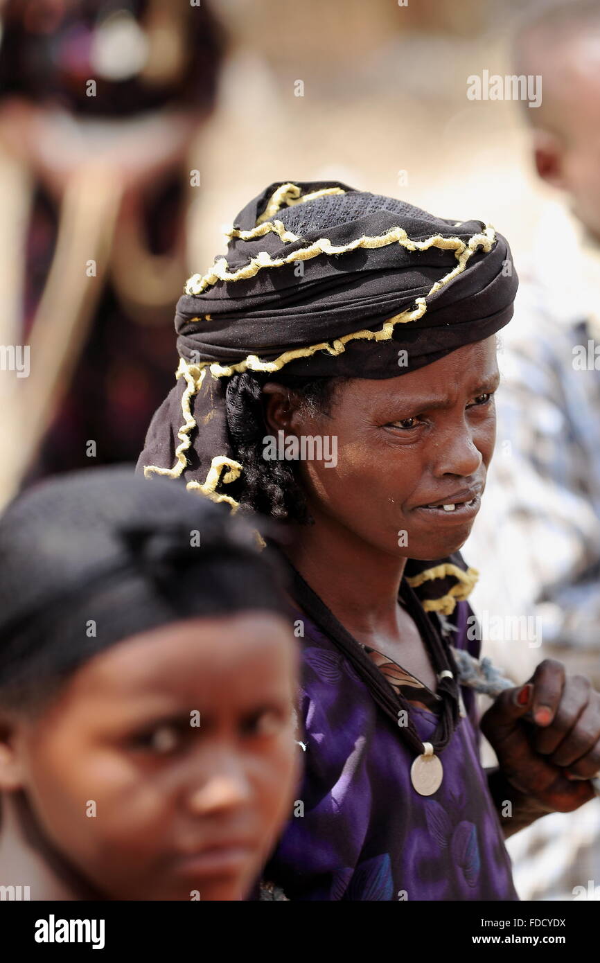 SENBETE, ETHIOPIA-MARCH 24: Women of the oromo people attend the sunday market where the oromo-amhara-afar peoples meet. Stock Photo