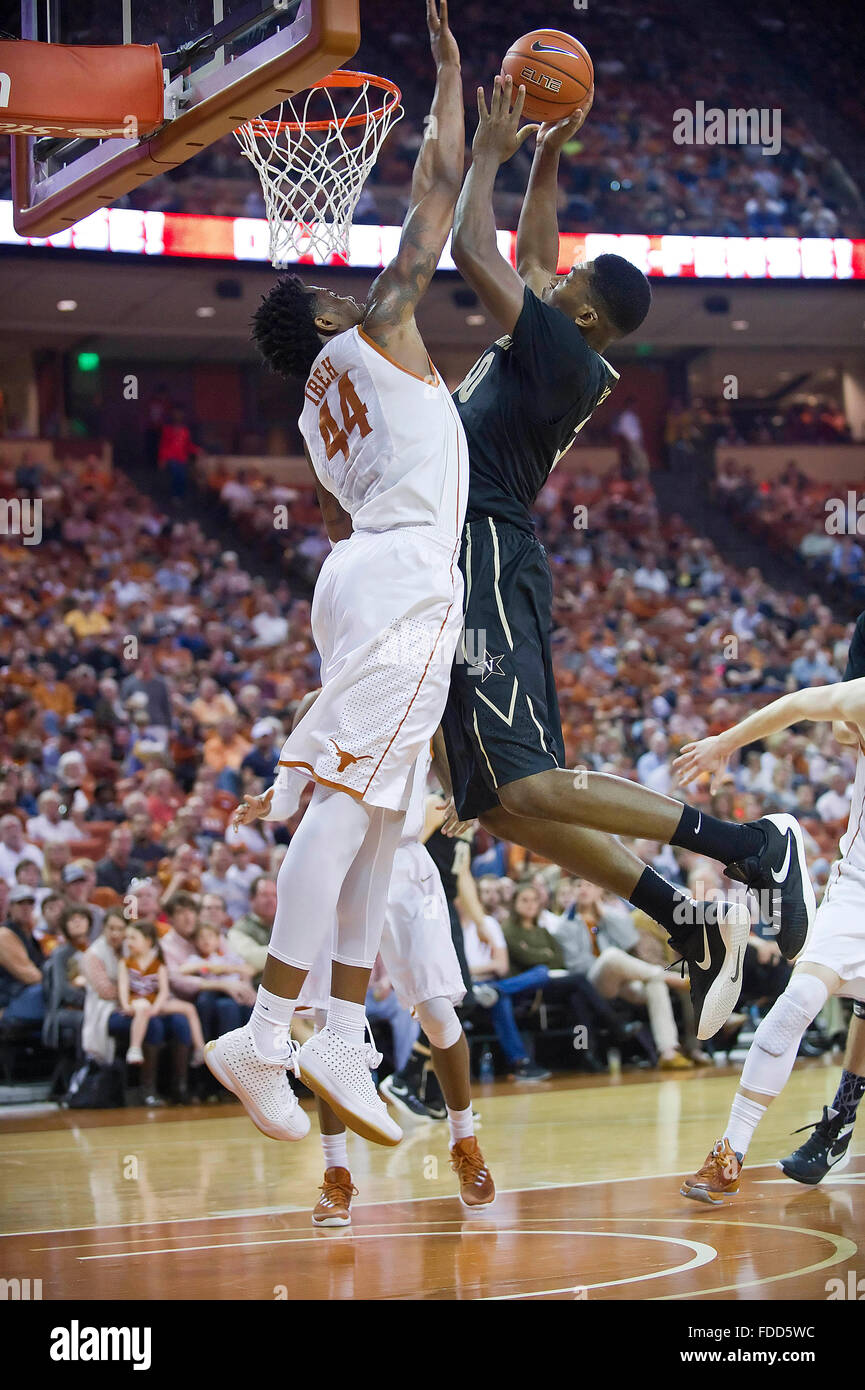 Austin, Texas, USA. 30th Jan, 2016. Austin, TX, USA. 30th Jan, 2016. Texas Longhorns Prince Ibeh #44 in action during the NCAA Men's Basketball game between Vanderbilt Commodores at the Frank Erwin Center in Austin, TX. Mario Cantu/CSM/Alamy Live News Stock Photo