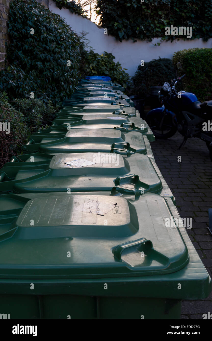 Wheelie bins recycling bins hi-res stock photography and images - Alamy