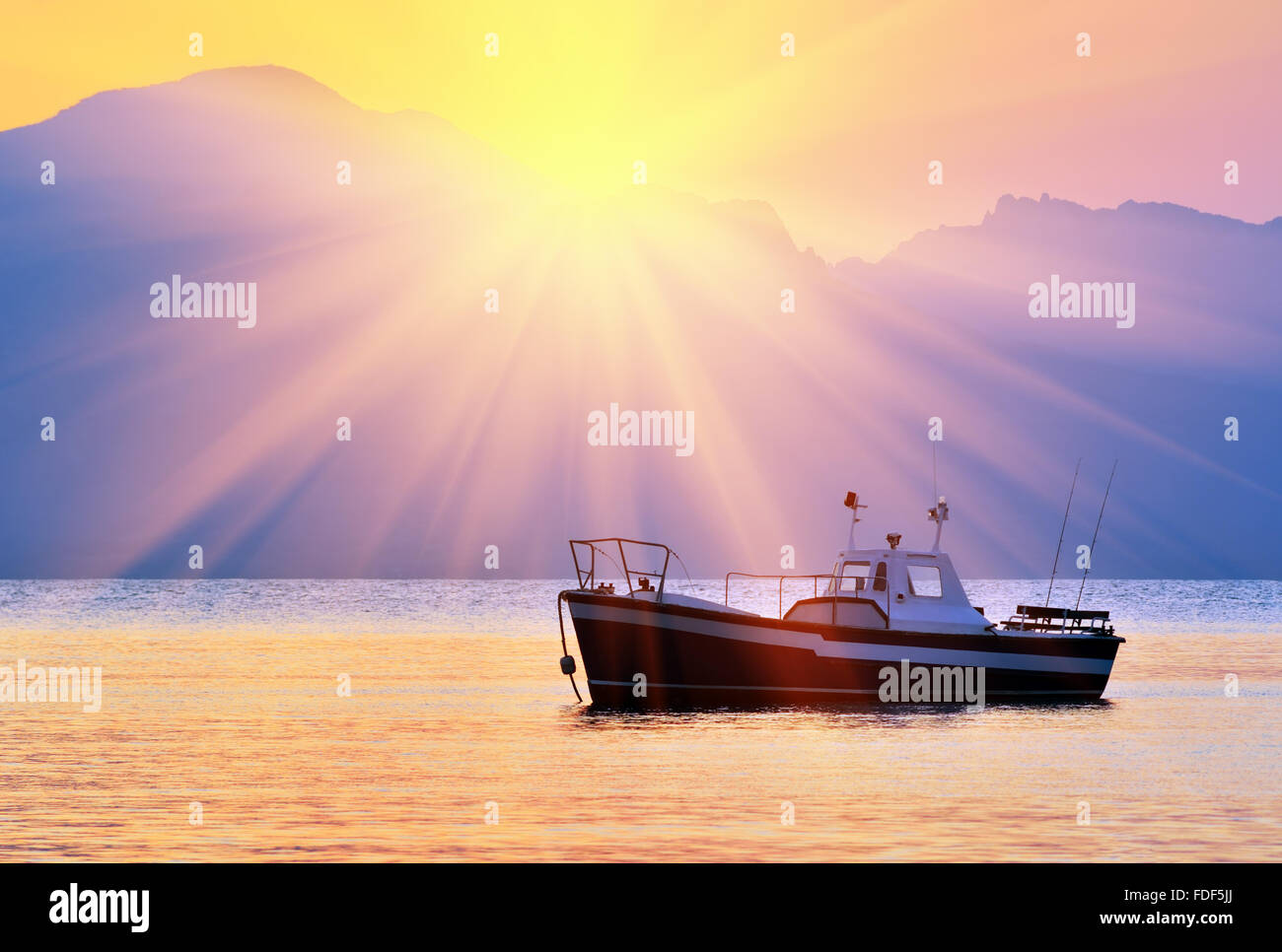 Old boat sea against sunset hi-res stock photography and images - Alamy