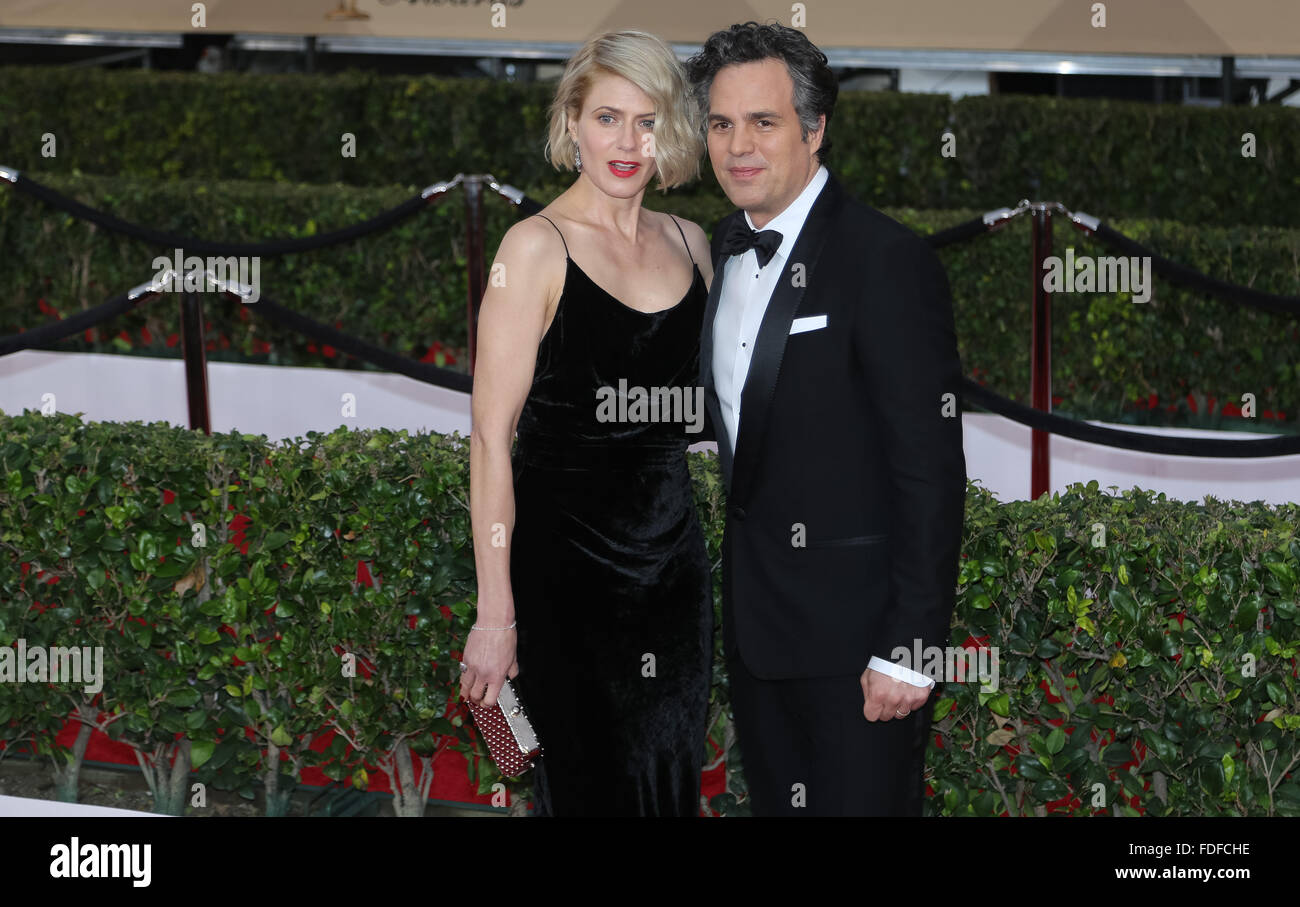 Actors Mark Ruffalo and Sunrise Coigney attend the 22nd Annual Screen Actors Guild Awards, SAG Awards, at The Shrine Auditorium in Los Angeles, USA, on 30 January 2016. Photo: Hubert Boesl /dpa - NO WIRE SERVICE - Stock Photo