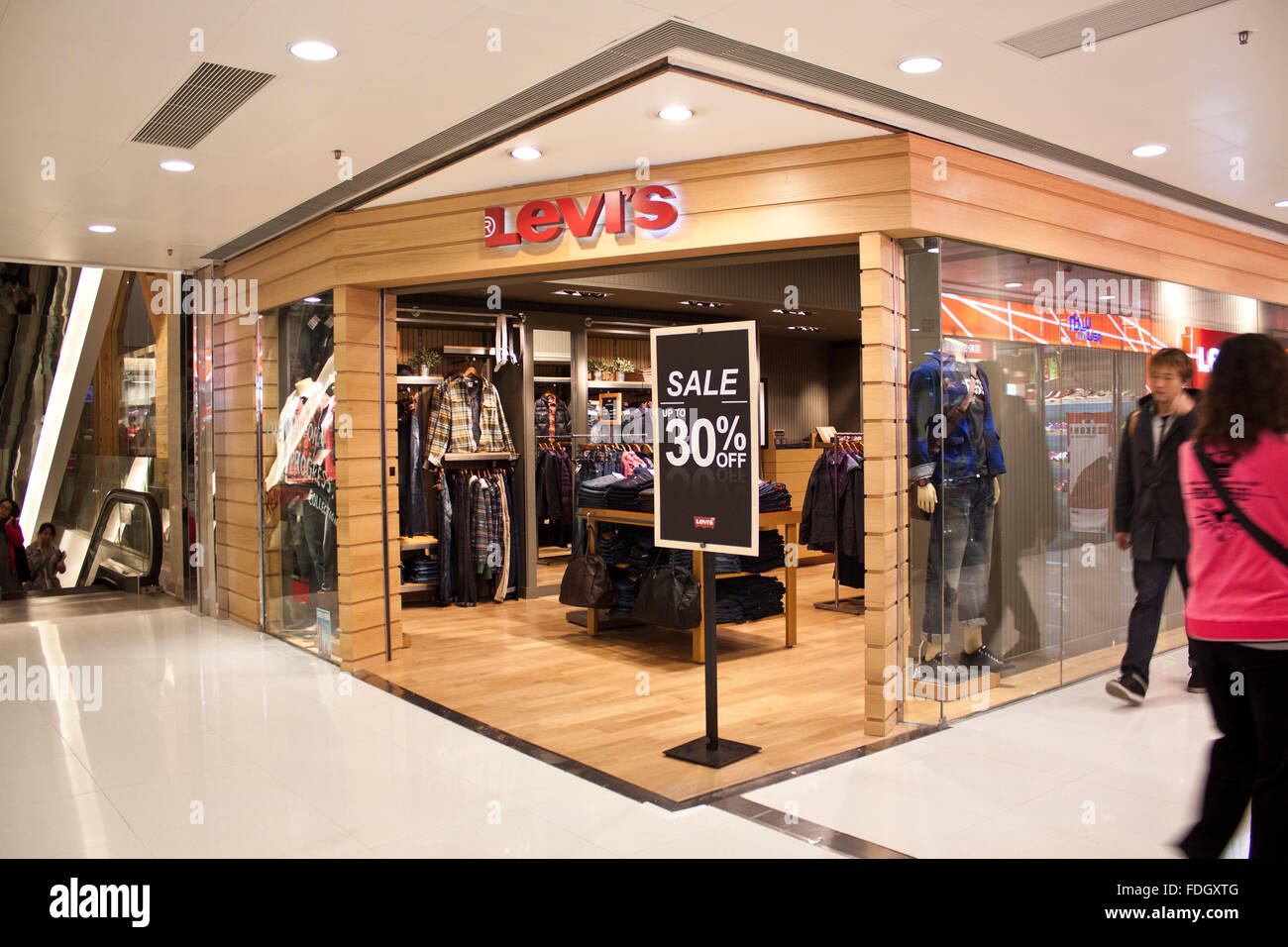 Levis shop hi-res stock photography and images - Alamy
