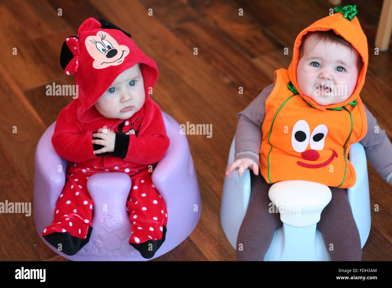 Baby mickey mouse costume hi-res stock photography and images - Alamy