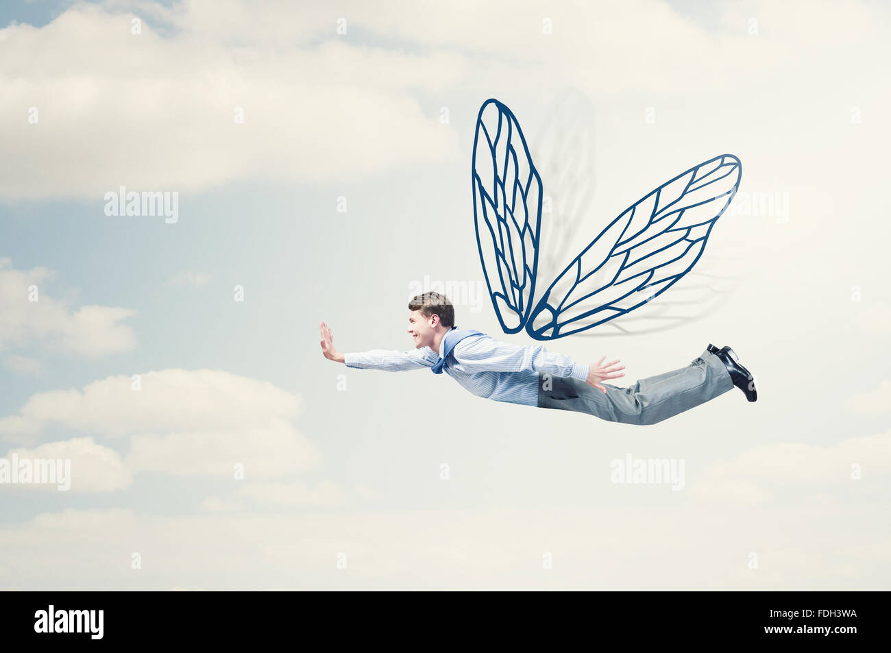 Спортивный самолет в небе. Модель дельтаплана. Крылья для человека чтобы летать. Пропеллер с крыльями. Который летает по воздуху.