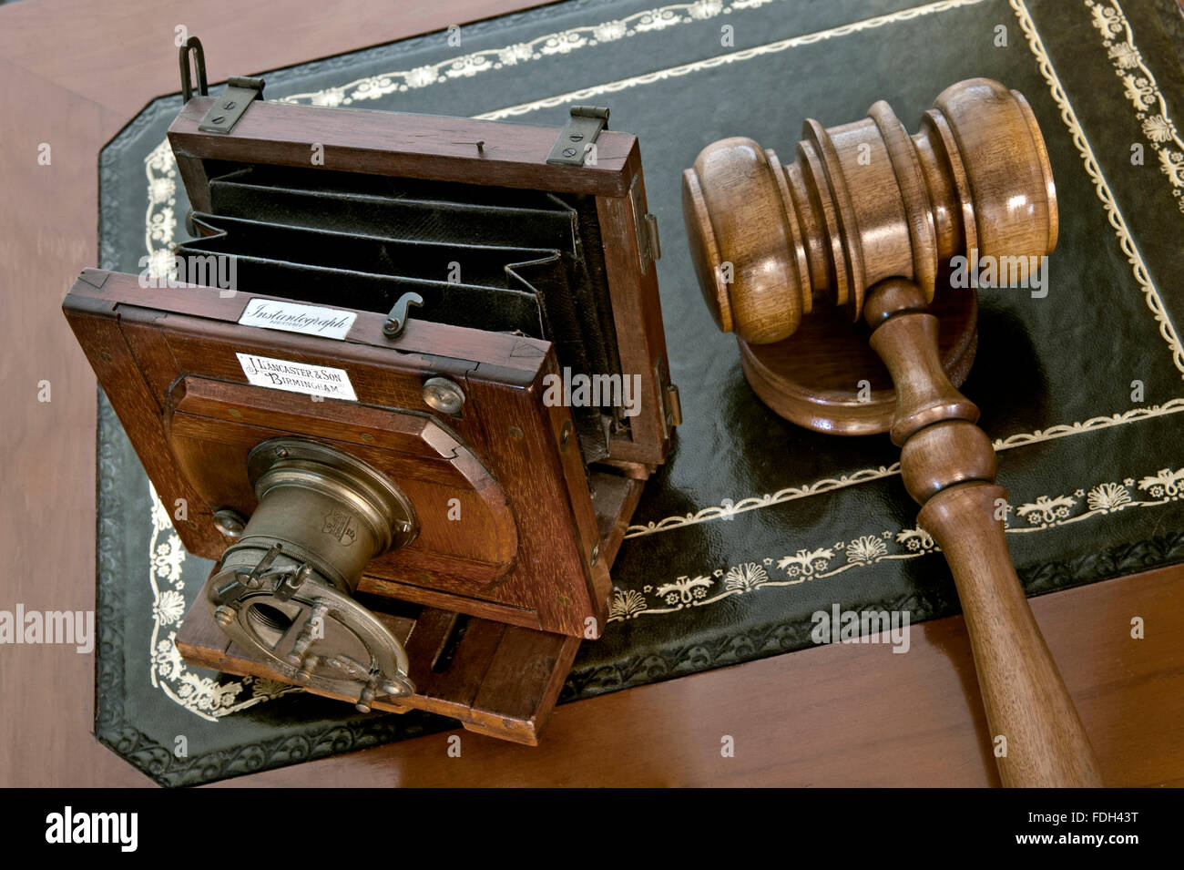 Collectible cameras hi-res stock photography and images - Alamy
