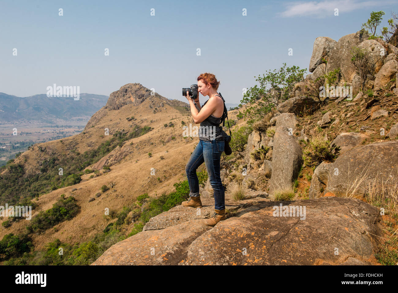 Wildlife photographer woman hi-res stock photography and images - Alamy