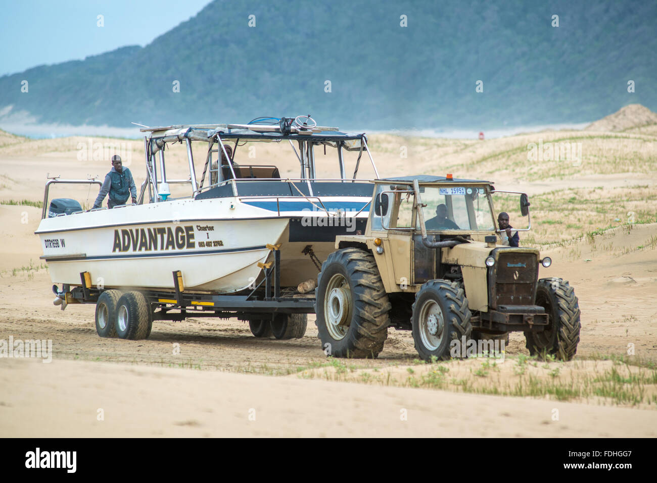 Towing boat hires stock photography and images Alamy