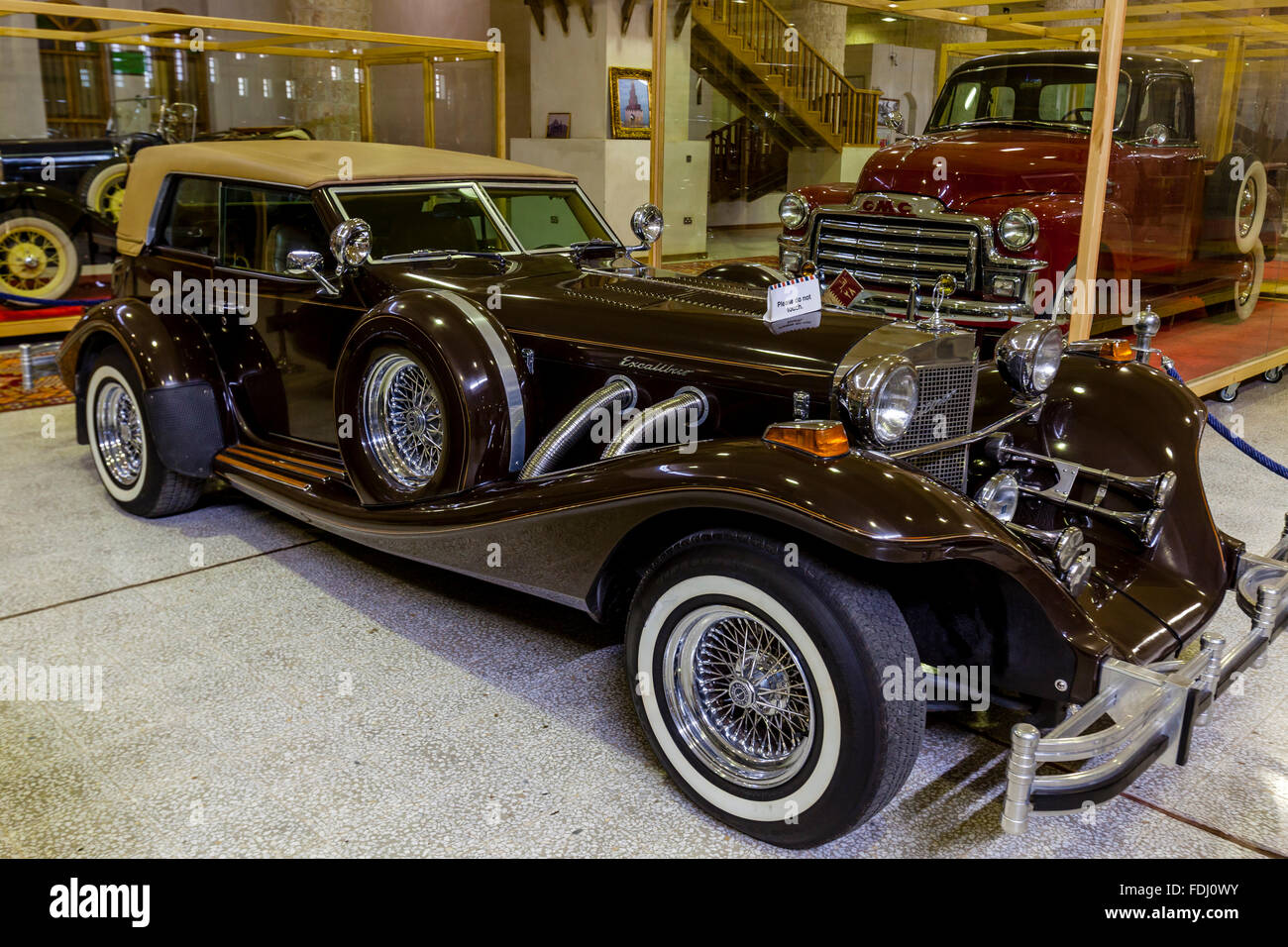 Classic Car Qatar Classic Car Walls