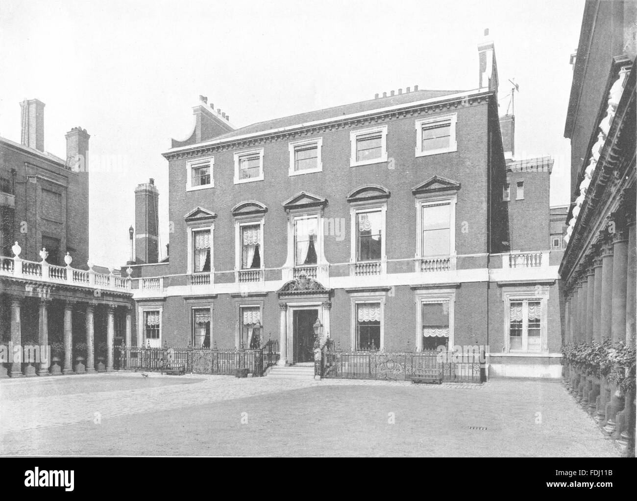 Chesterfield Old High Resolution Stock Photography and Images Alamy