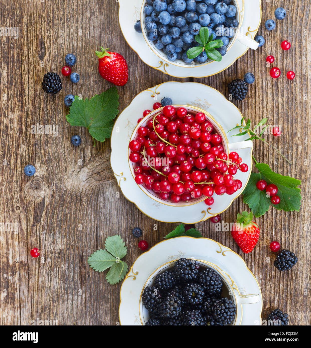 fresh raspberry, red currunt and blueberry Stock Photo - Alamy
