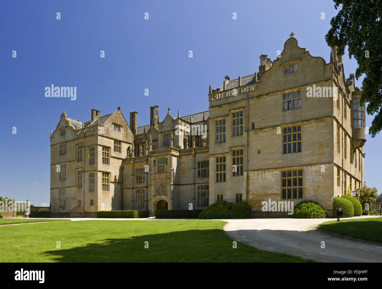 The west front of Montacute House, Somerset. This Elizabethan Ham-stone house was built in the late sixteenth-century for Sir Edward Phelips. Stock Photo