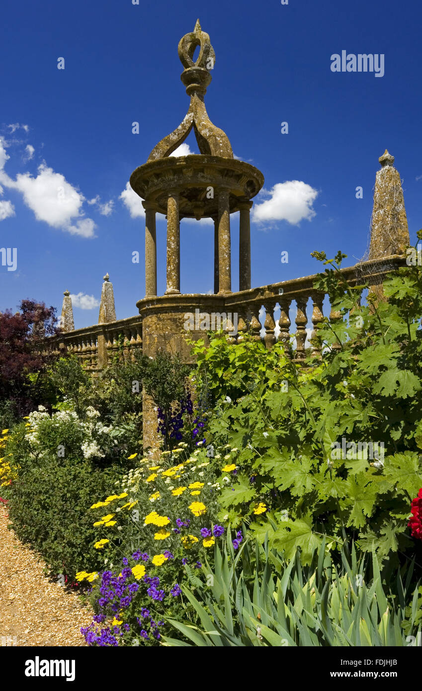 The East Court garden with rotundas and obelisks on the balustraded