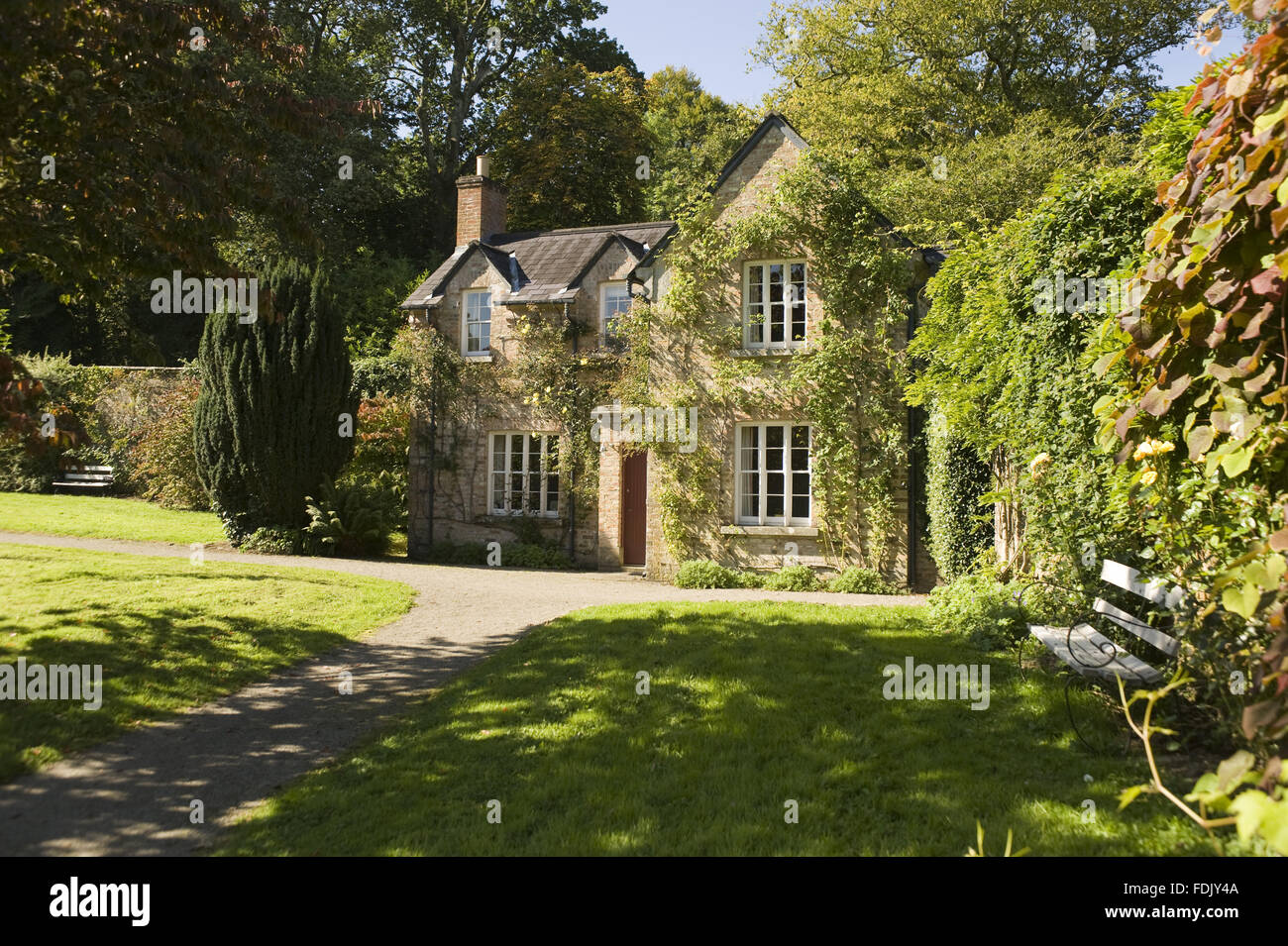 18th century ireland cottage hi-res stock photography and images - Alamy