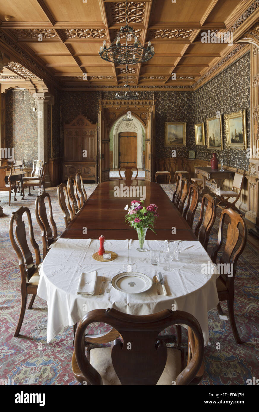Victorian dining table setting hi-res stock photography and images - Alamy