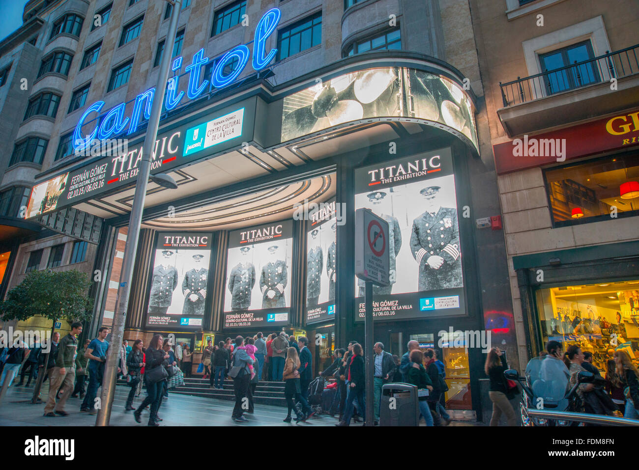 Facade of Capitol Cinema, night view. Gran Via street, Madrid, Spain Stock  Photo - Alamy