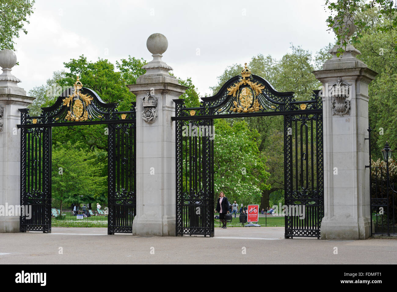 Hyde park gate london uk hires stock photography and images Alamy