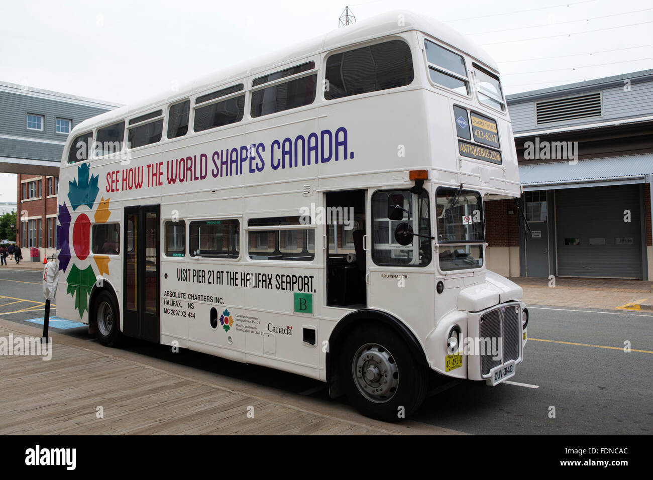Double decker bus canada hires stock photography and images Alamy
