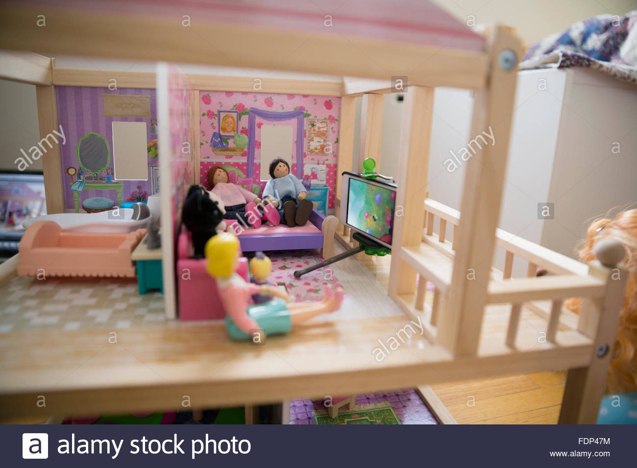 Welcome to the dollhouse hi-res stock photography and images - Alamy