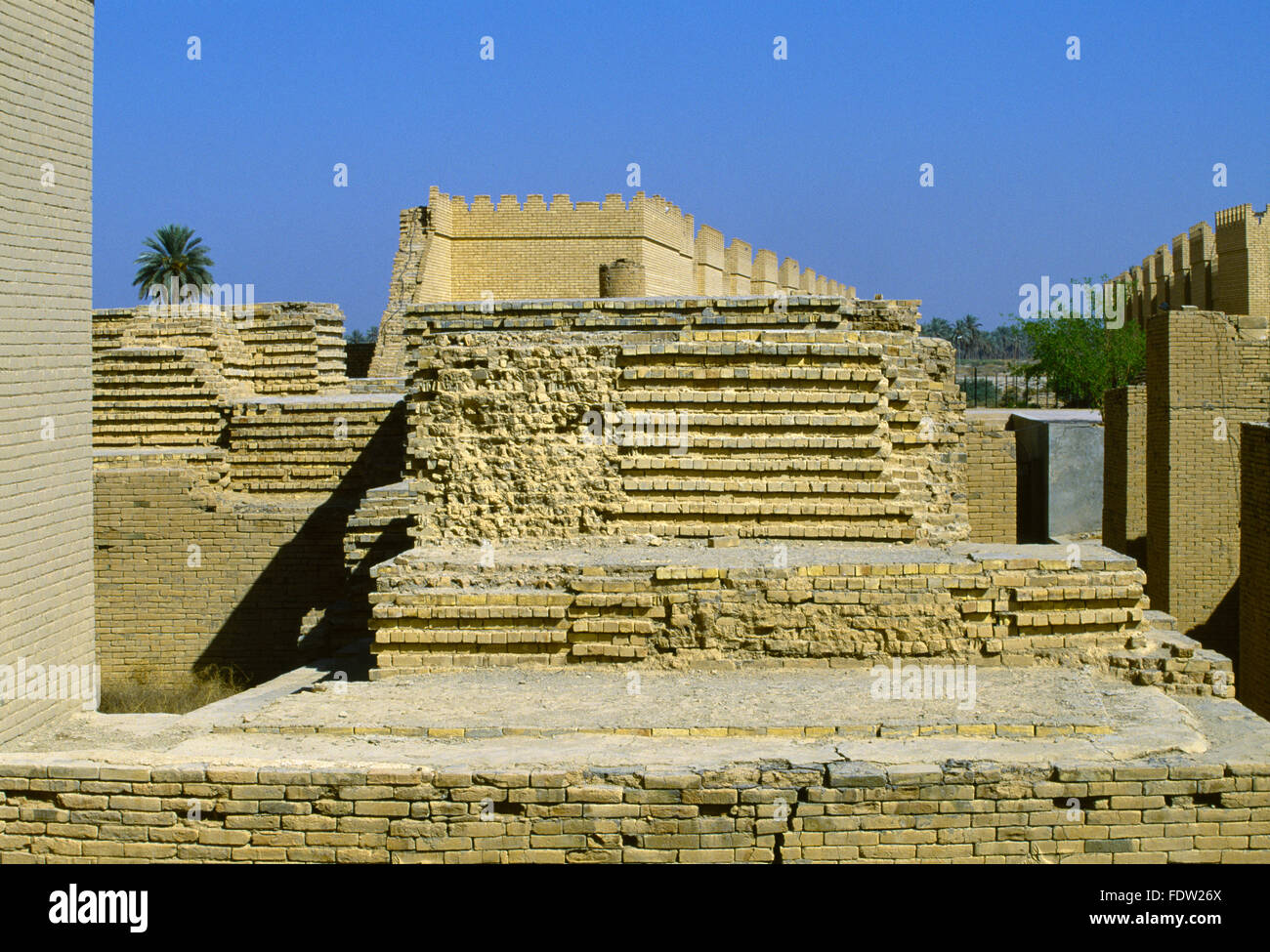 the hanging gardens of babylon ruins