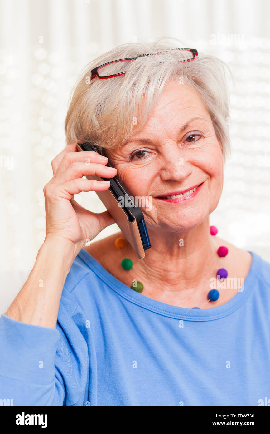 Surprised smiling old lady hi-res stock photography and images - Alamy