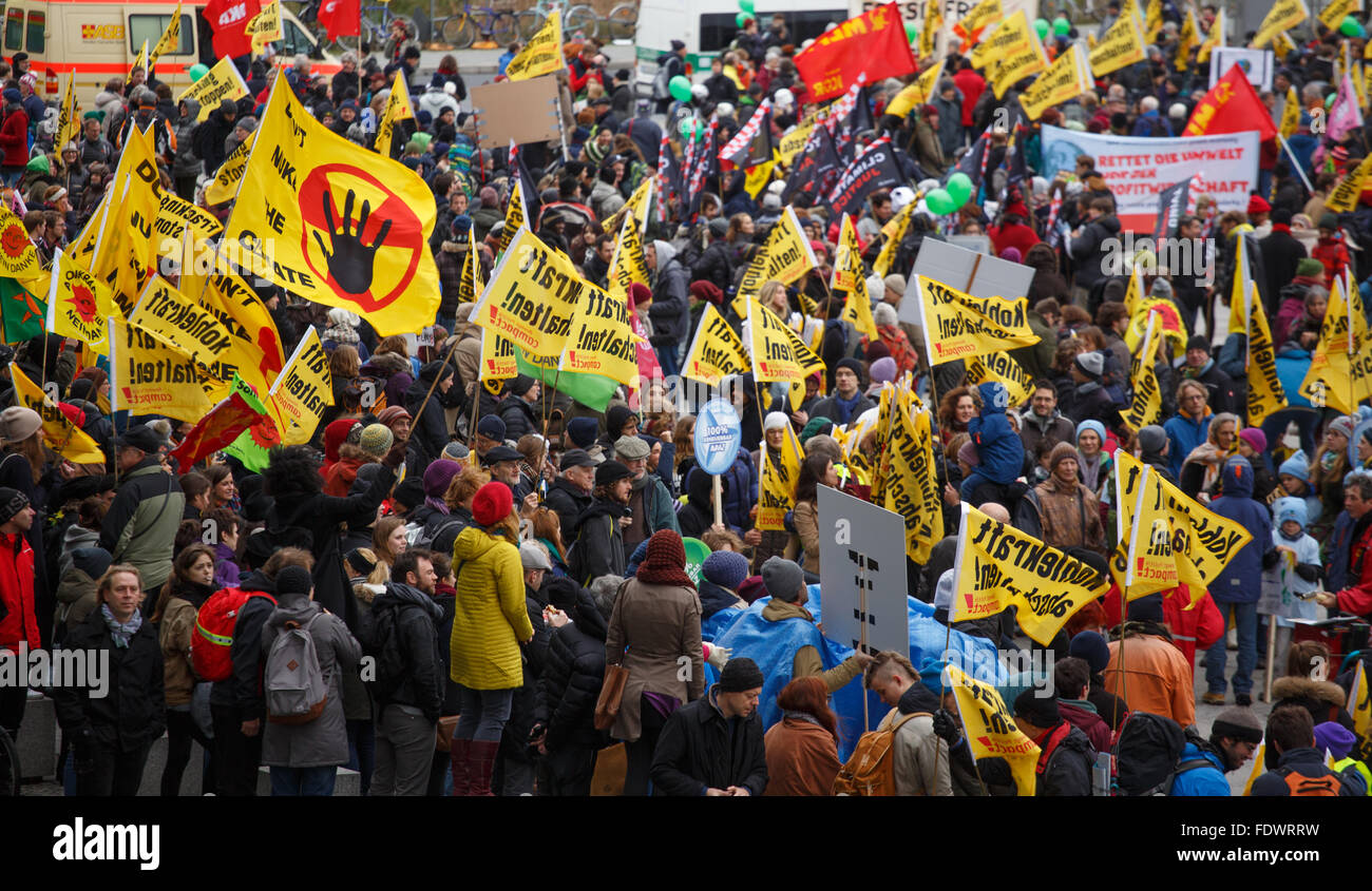 Berlin, Germany, Global Climate March in the government district Stock ...