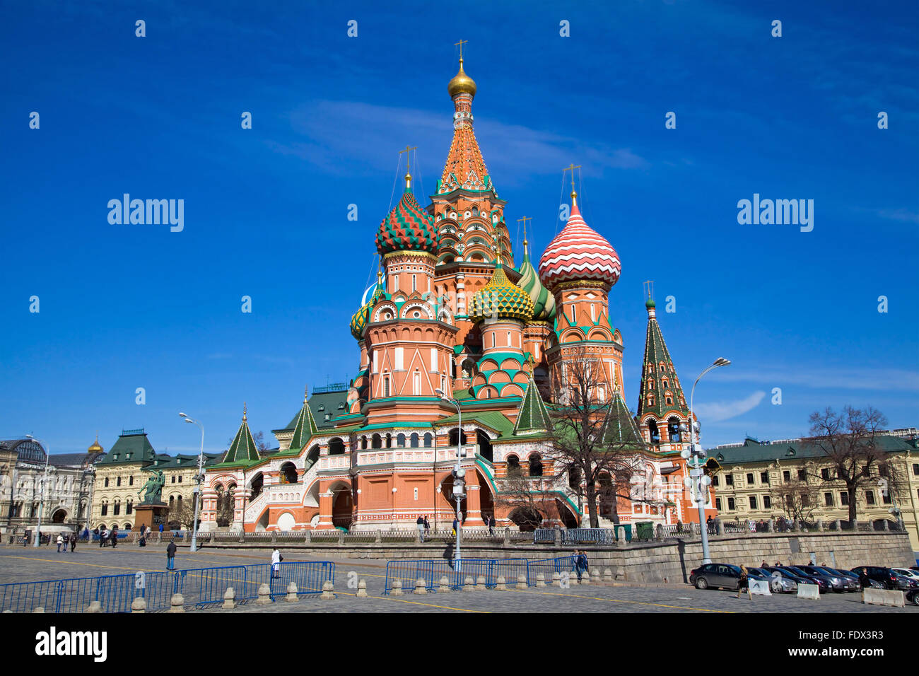 москва столица. александровский сад и манежная площадь. московский кремль с высоты. киевский кремль. красивые места в москве.