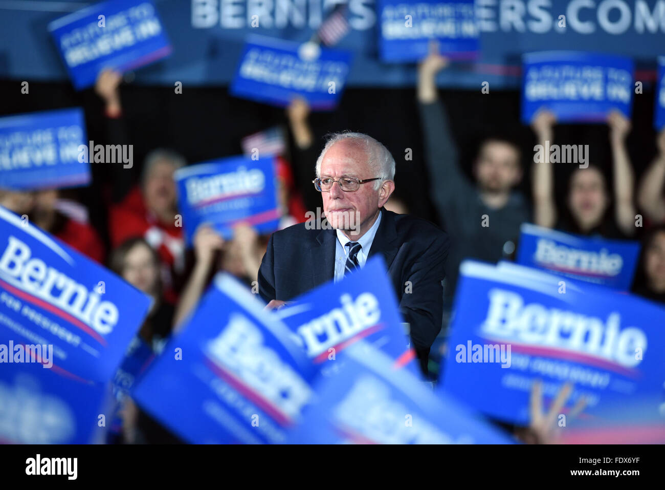 Iowa, USA. 31st Jan, 2016. Democratic presidential candidate Bernie Sanders speaks at a rally in Des Moins, Iowa, the United States, Jan. 31, 2016. Hillary Clinton won Bernie Sanders with a razor-thin lead in the Iowa caucuses, according to results announced by Iowa Democratic Party Tuesday. © Yin Bogu/Xinhua/Alamy Live News Stock Photo