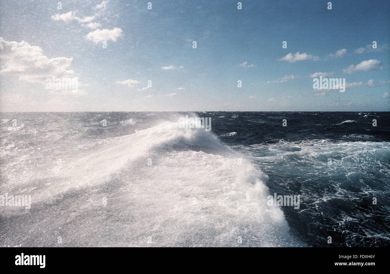 Rough seas ship hi-res stock photography and images - Alamy