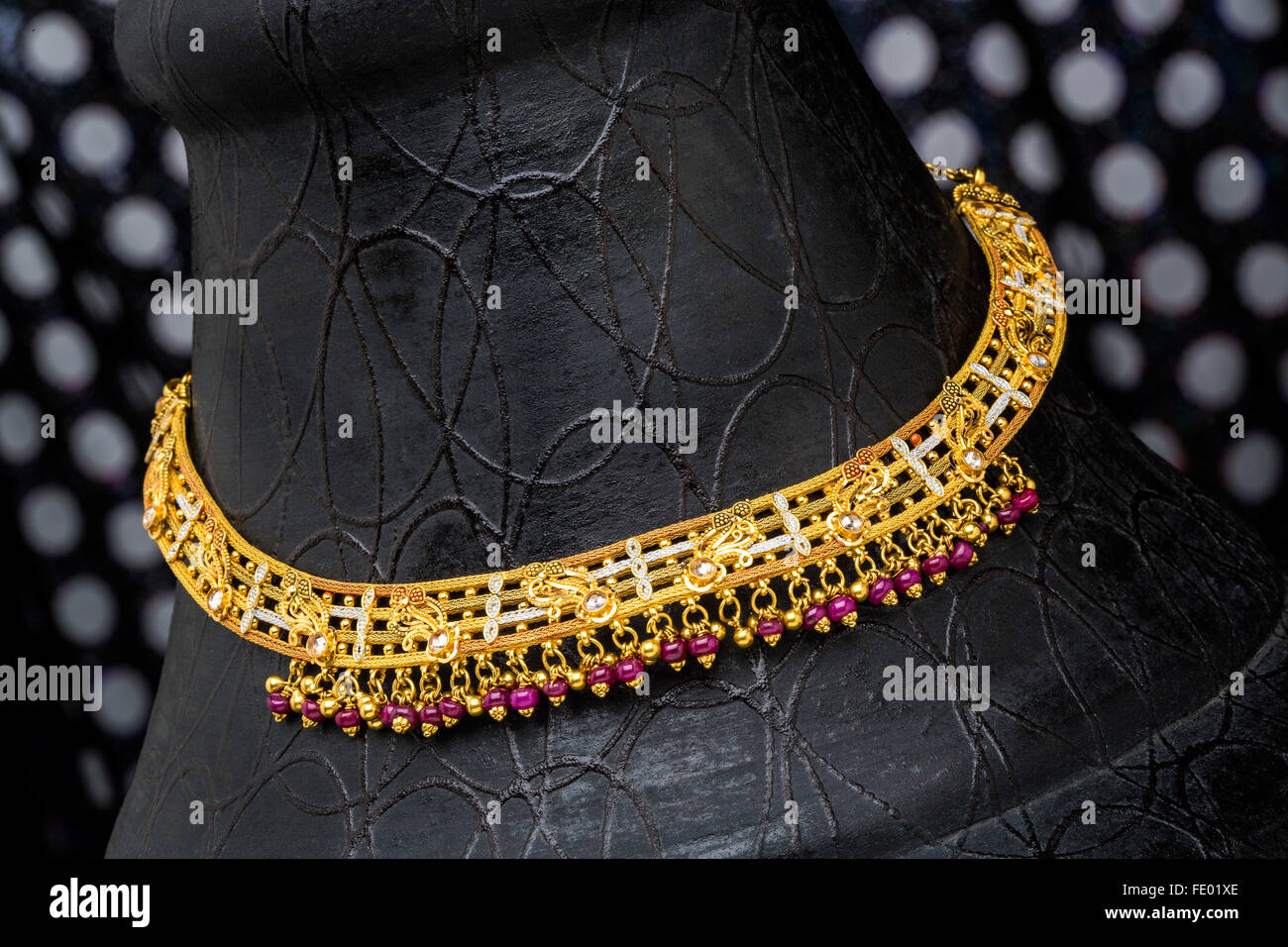gold jewelry, gold necklace, Indian jewelry design, Indian contemporary  gold jewelry, golden jewelry on display, fashion Stock Photo - Alamy