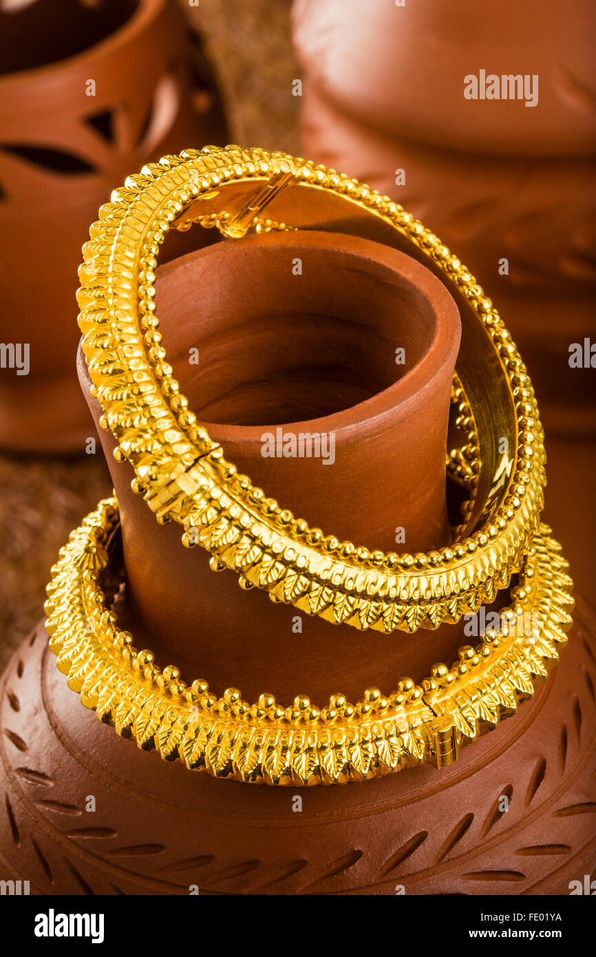 Gold Bracelets High Resolution Stock Photography and Images - Alamy