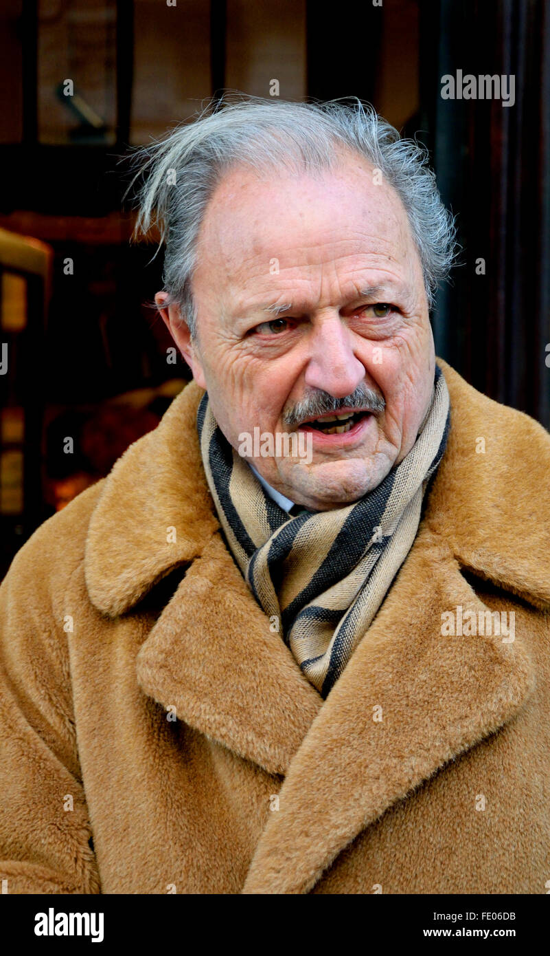 Peter Bowles outside the Oldie of the Year Awards, Simpsons, the Strand, London 2nd Feb 2016 Stock Photo