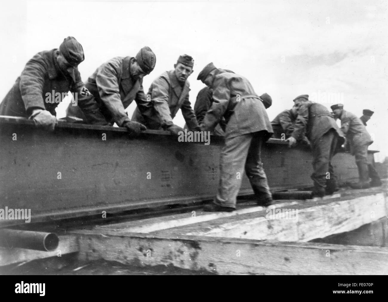 The Nazi propaganda picture shows the construction of a railway bridge through the Todt Organisation. The photo was taken in January 1943. Fotoarchiv für Zeitgeschichtee - NO WIRE SERVICE - Stock Photo