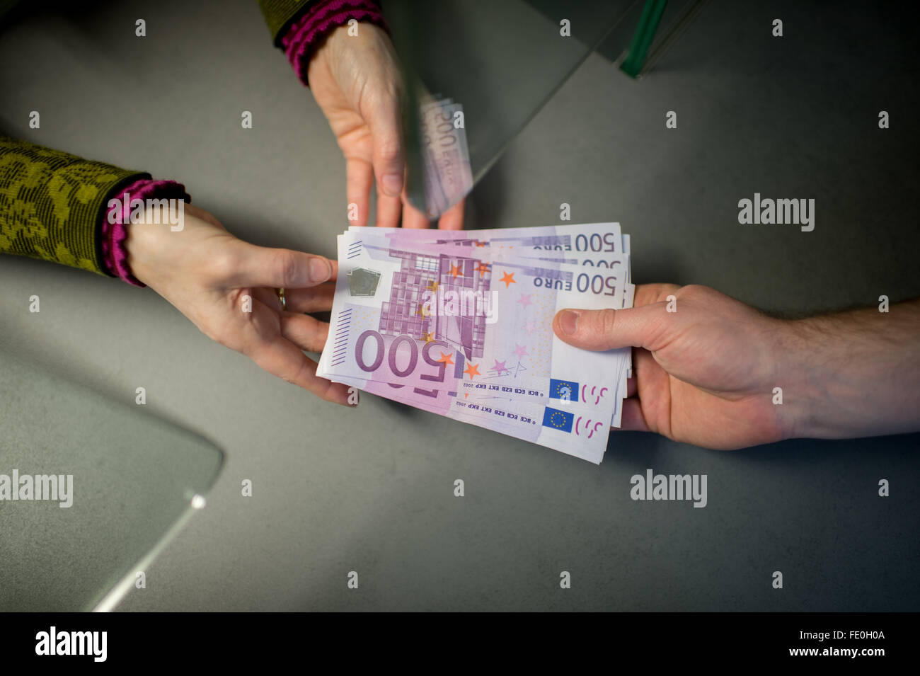 5000 euros hi-res stock photography and images - Alamy