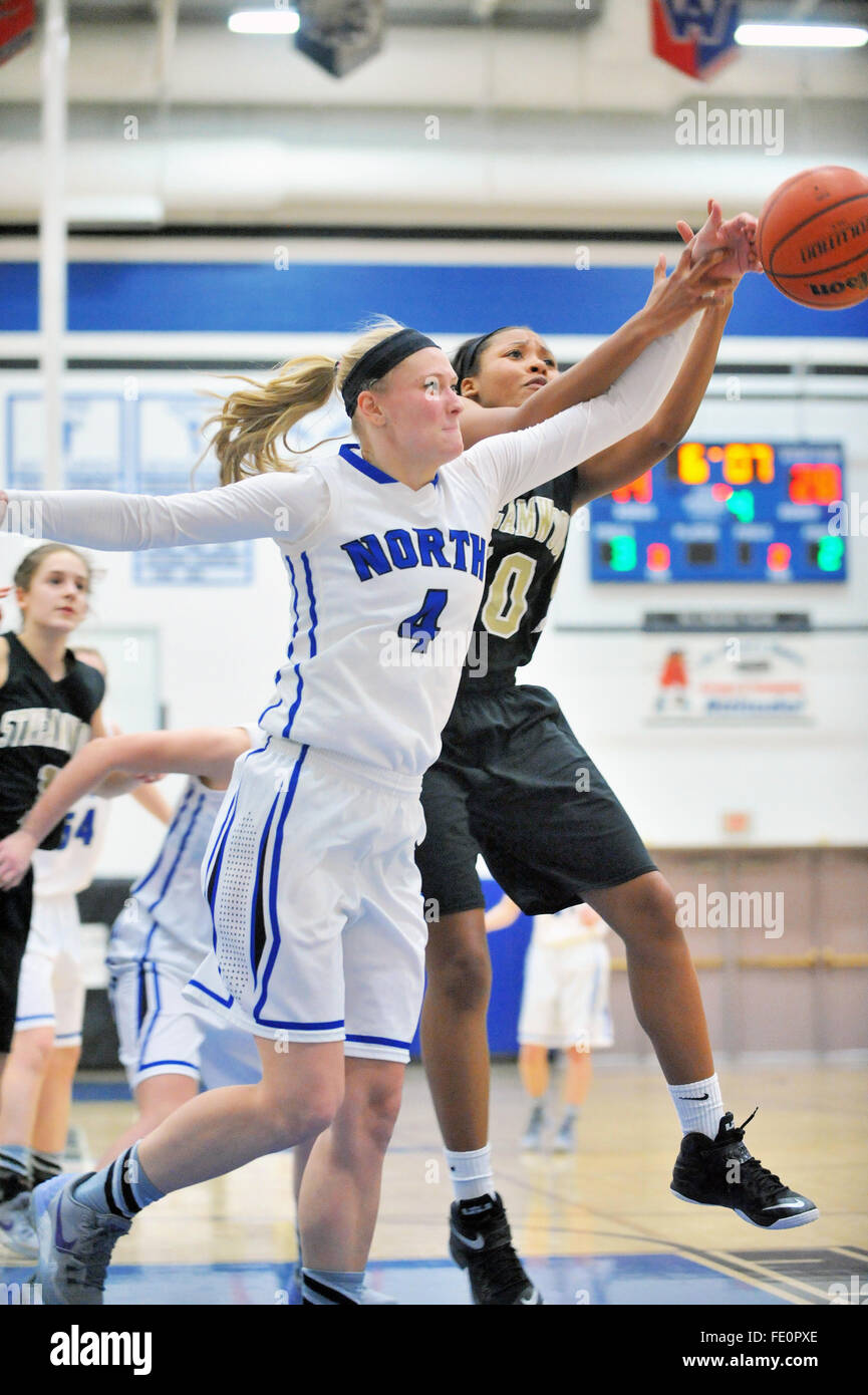 Teen girls school sport basketball hires stock photography and images