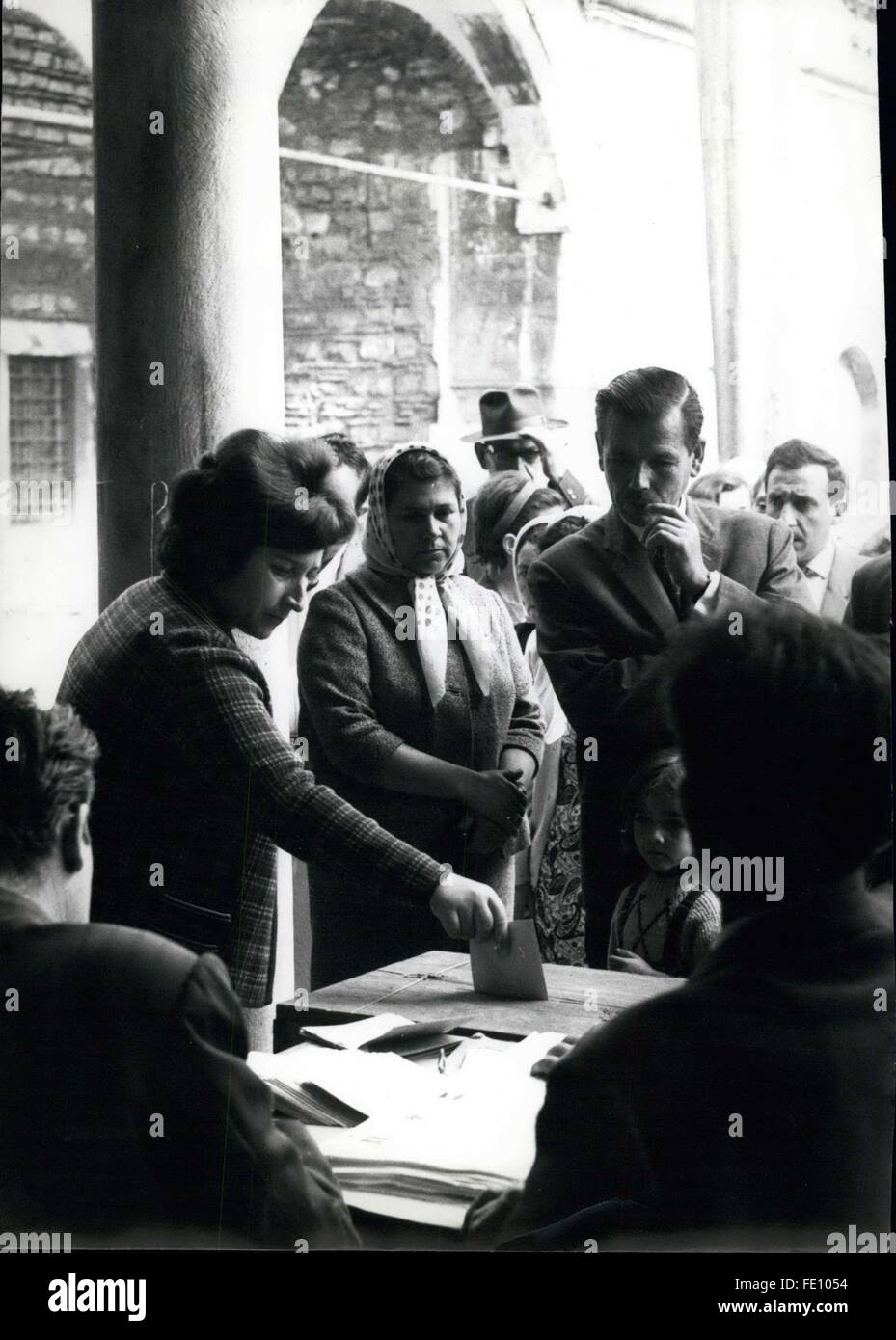 1965 Turkey General Elections 1965 Casting the ballot is a family