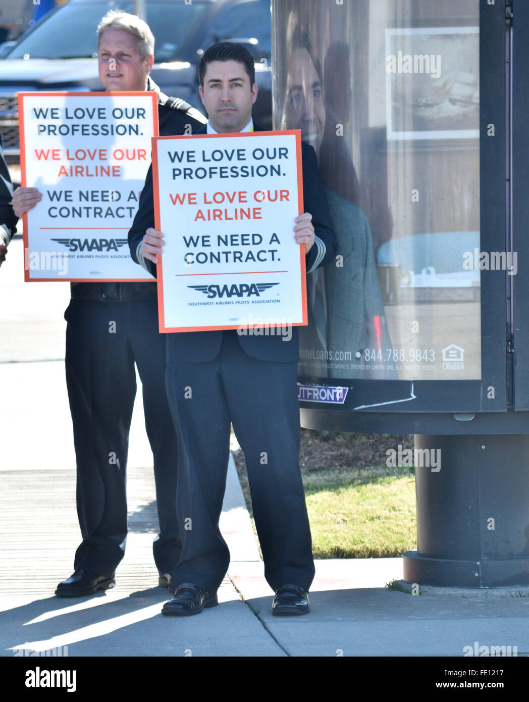 About 100 Southwest Airlines pilots silently protest in support for a contract outside of Love Field Credit:  Brian T. Humek/Alamy Live News Stock Photo