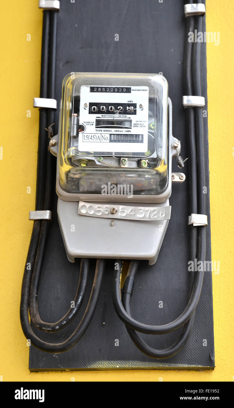 Gewoon Berg ontwerp House wall electrical meter box hi-res stock photography and images - Alamy