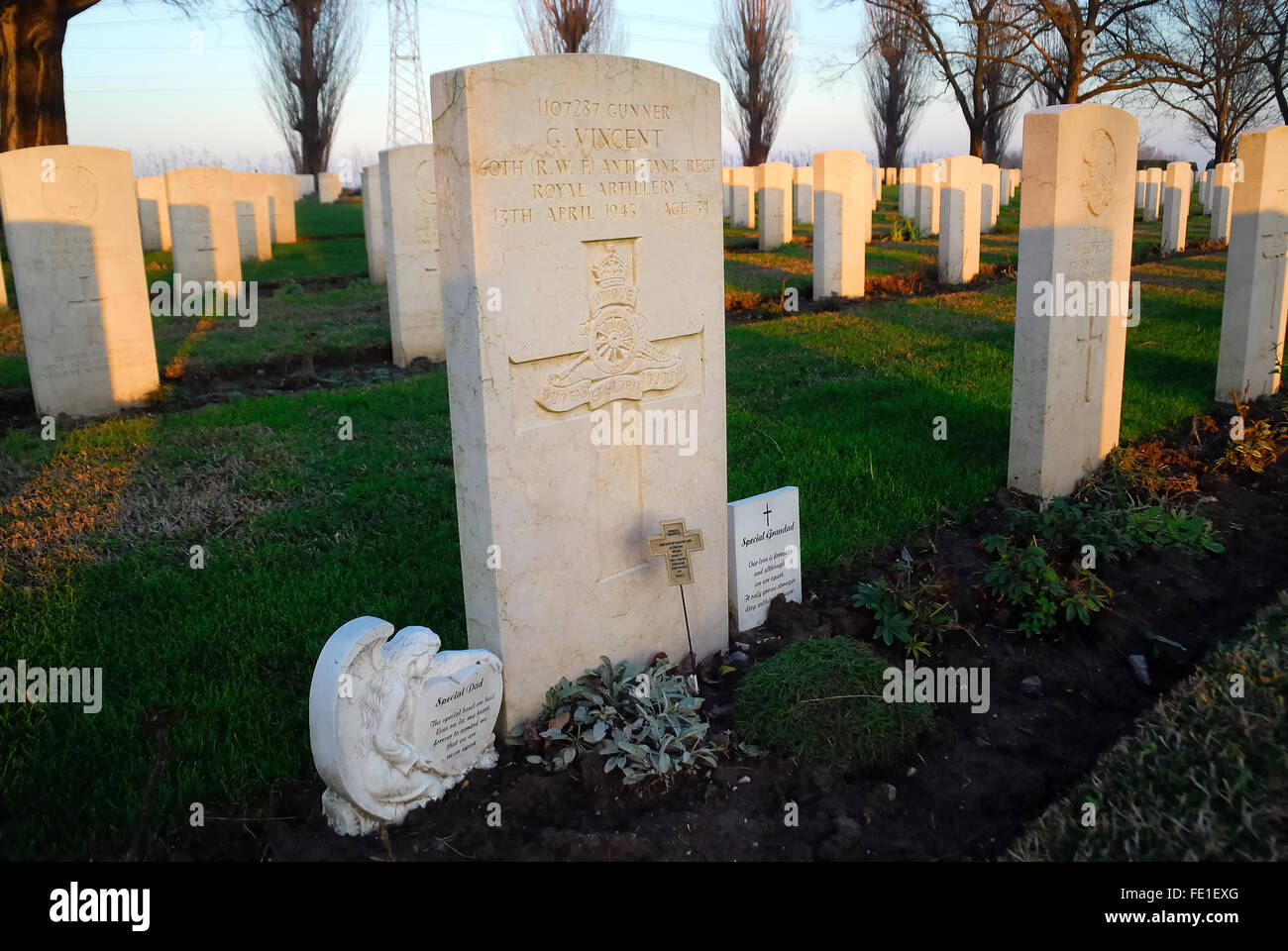 Ravenna Commonwealth War Cemetery contains 988 burials of the Second