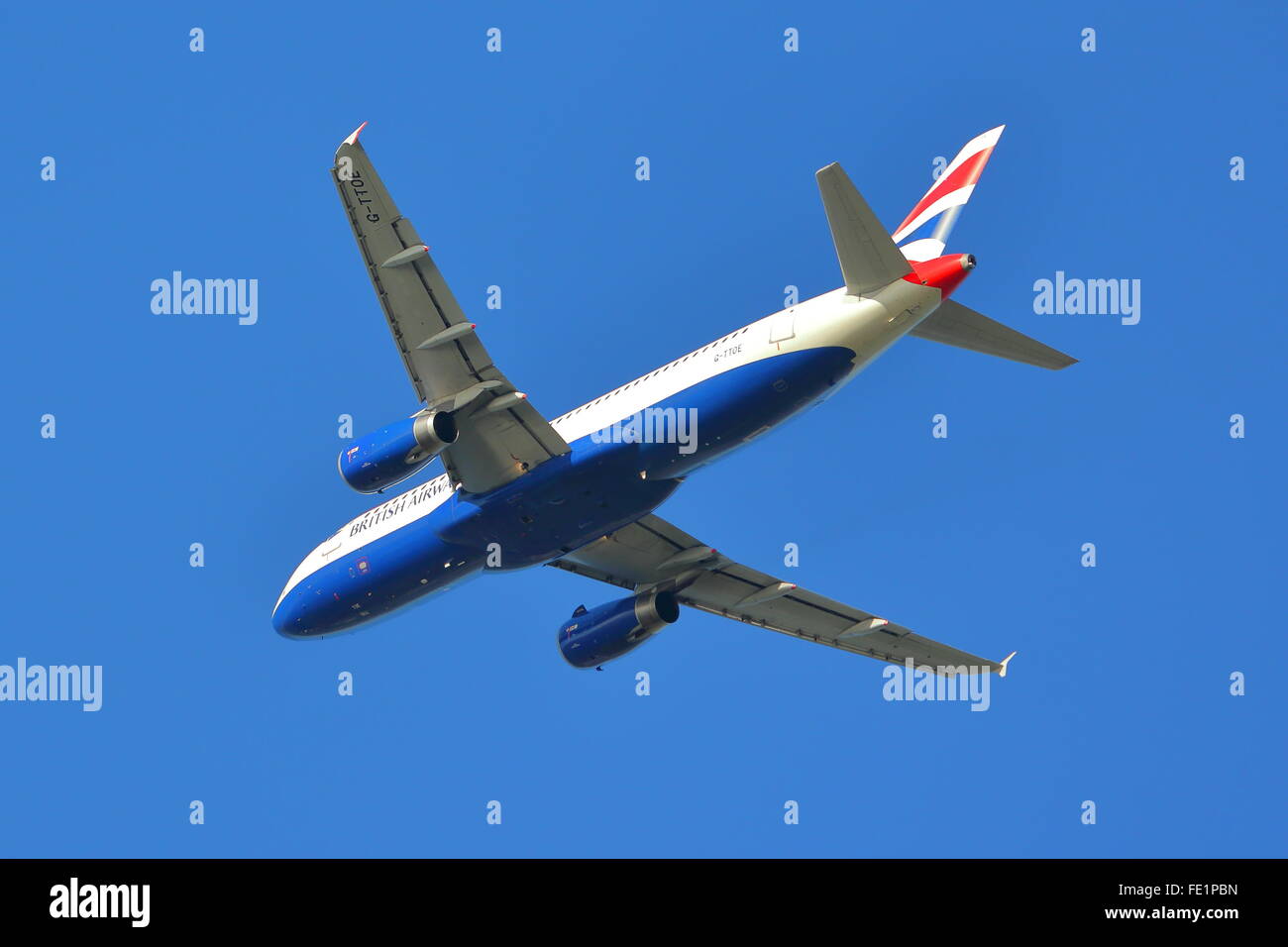 British Airways Airbus A318 Taking Off from London City Airport