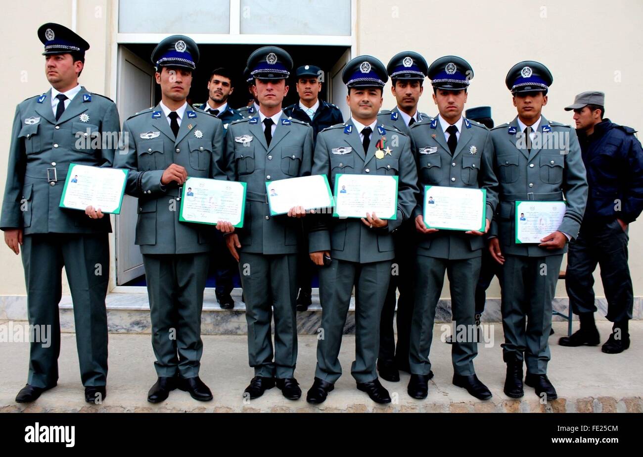 (160204) -- MAZAR-E-SHARIF, Feb. 4, 2016 (Xinhua) -- Afghan police ...