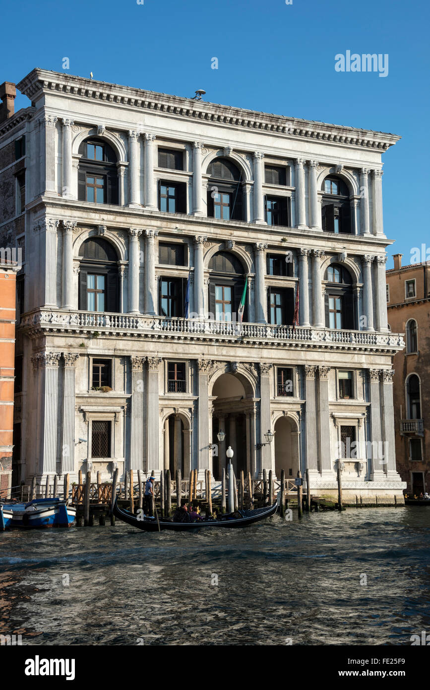 Venice court hi-res stock photography and images - Alamy