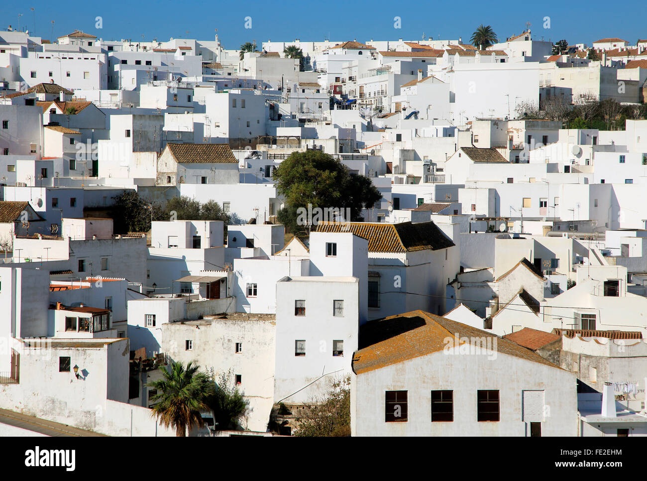 brug minimal Gør det ikke Pueblo blanco historic village whitewashed houses on hillside, Vejer de la  Frontera, Cadiz Province, Spain Stock Photo - Alamy