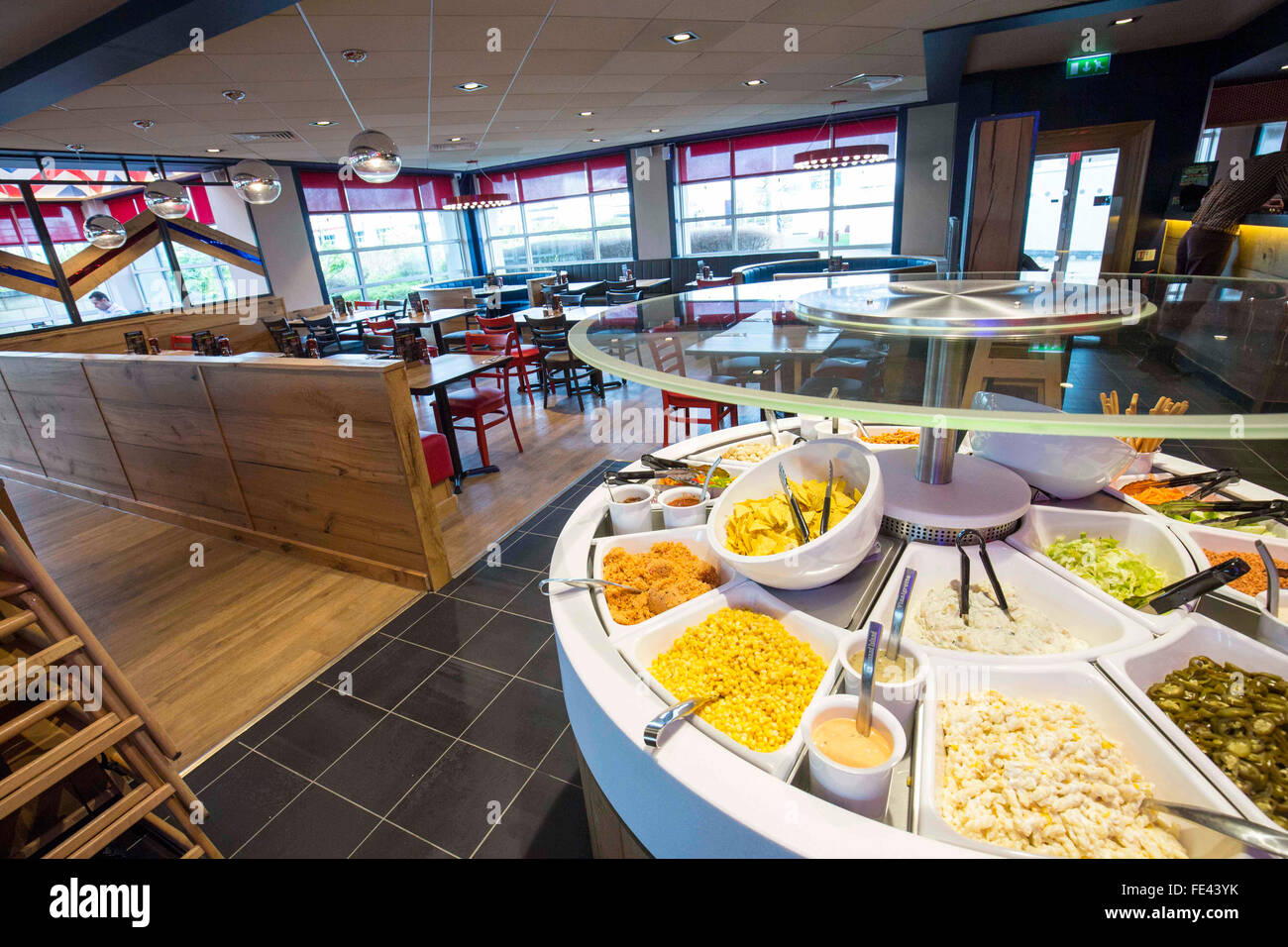 Pizza Hut restaurant Stock Photo - Alamy