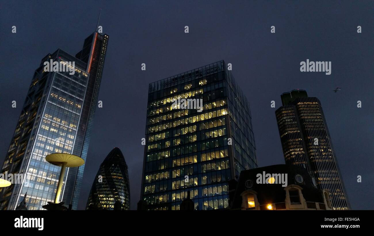 Skyscrapers and outdoors hi-res stock photography and images - Alamy