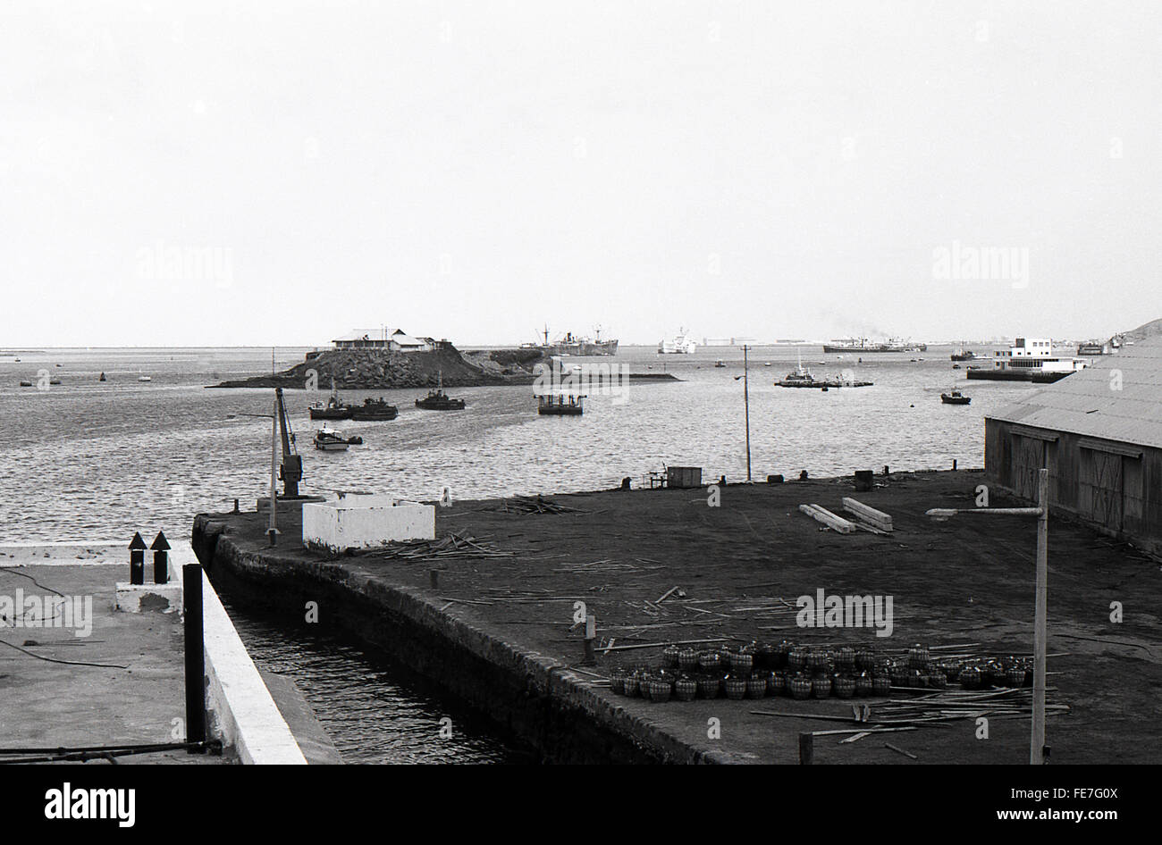 Ships off Aden bay Yemen 1967 British withdrawal Stock Photo