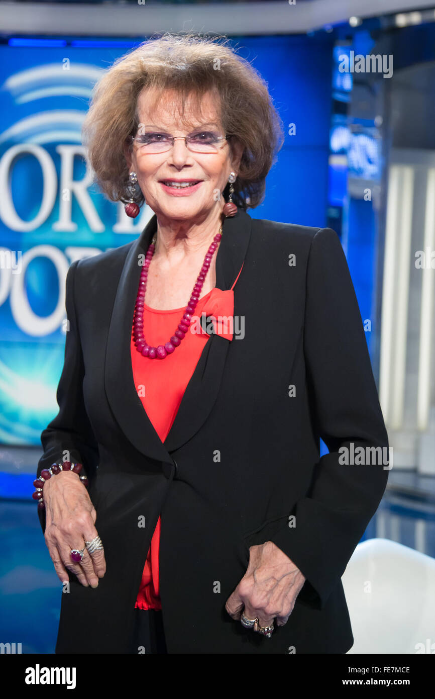 Claudia cardinale hi-res stock photography and images - Alamy